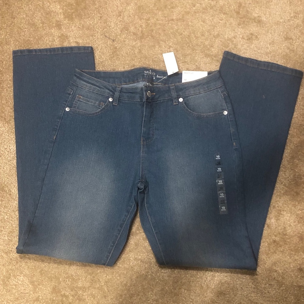 🛑 SOLD 🛑 New York and Company boot cut jeans